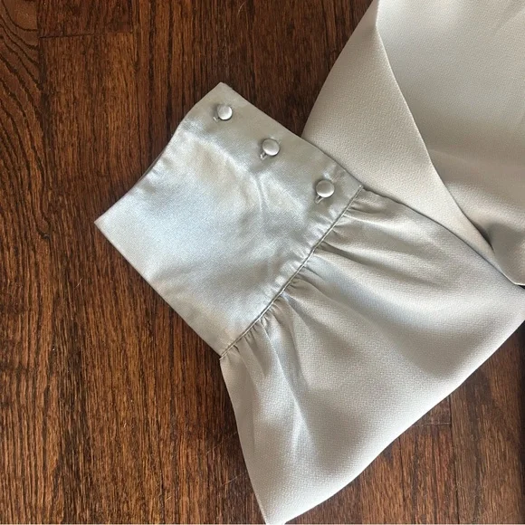 Vertigo Paris Silver Dress No Size or Material Tag
See Measurements in Listing - Picture 3 of 7